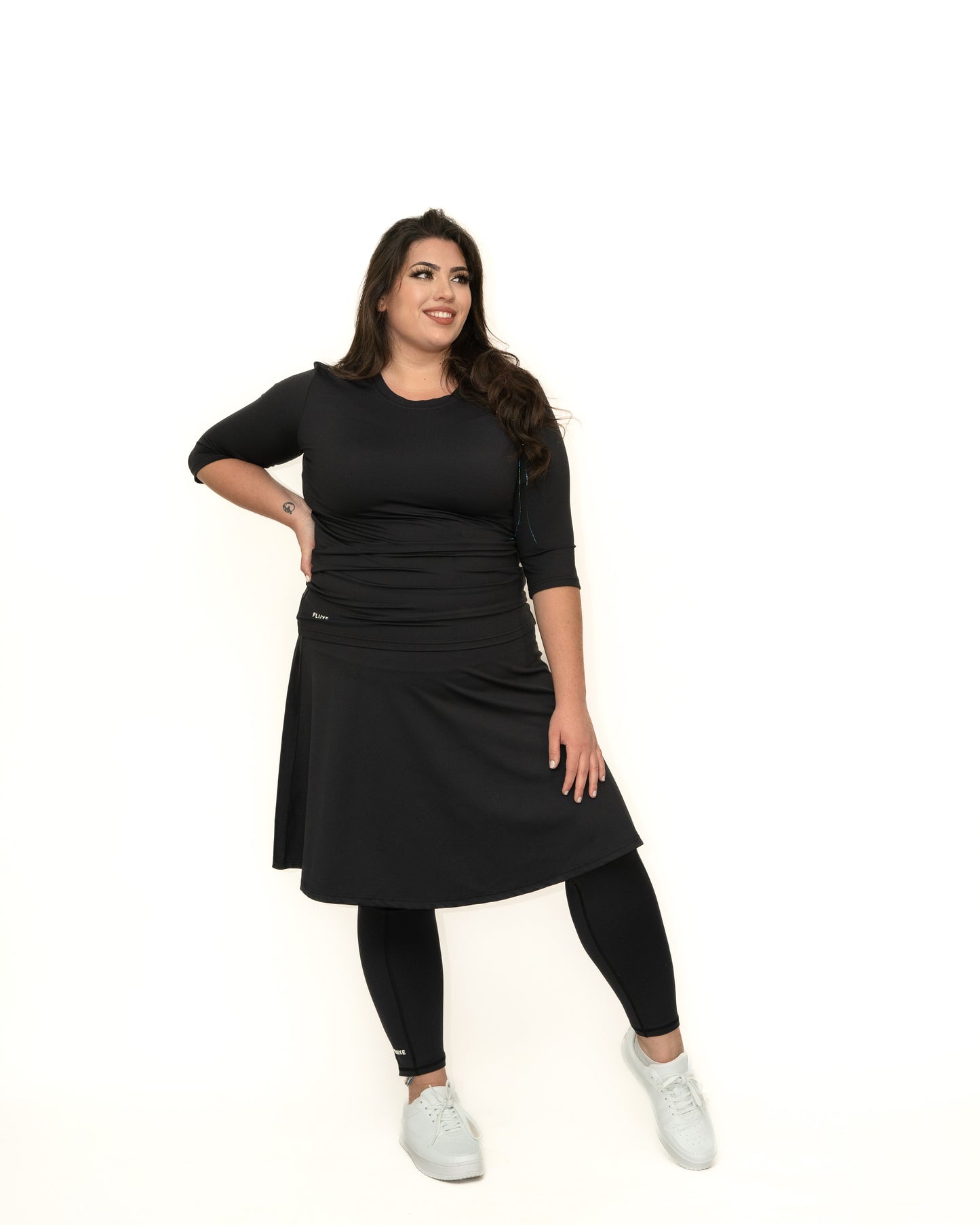 BLACK KNEE-LENGTH SKIRT