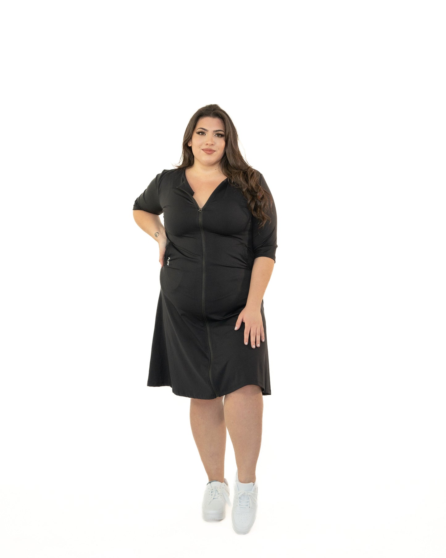 BLACK 3/4 SLEEVE QUICK ZIP DRESS