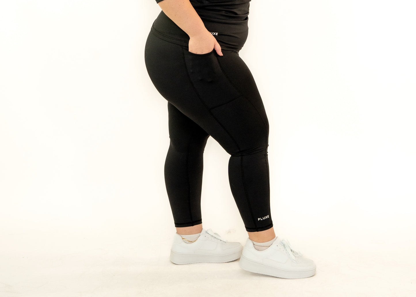 BLACK 7/8 HIGH-RISE LEGGING