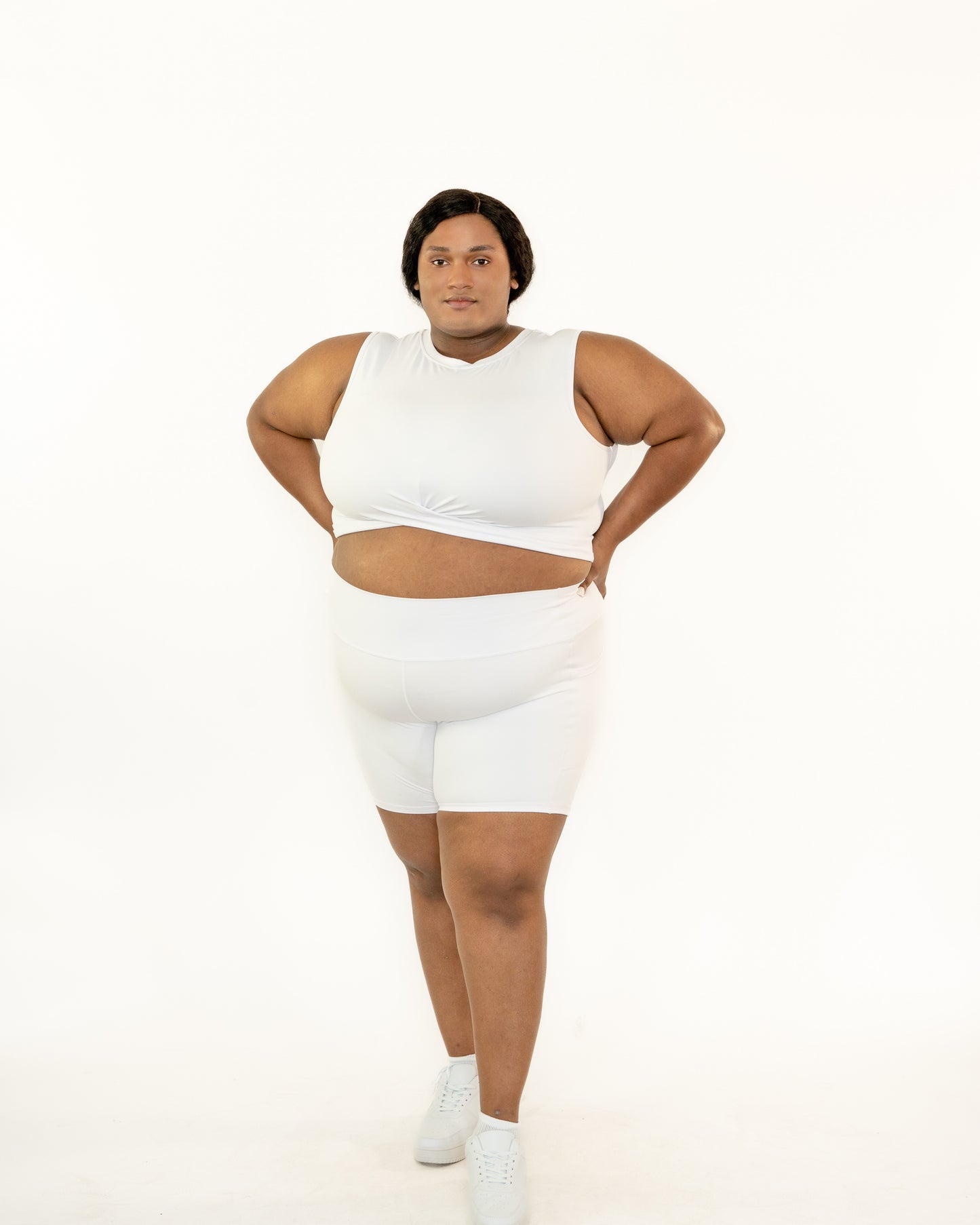 WHITE HIGH-RISE BIKER SHORT