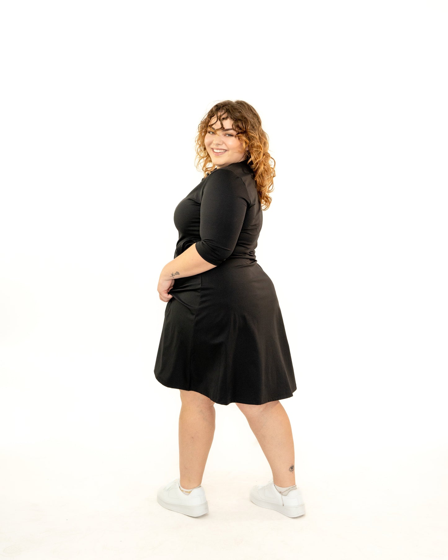 BLACK 3/4 SLEEVE QUICK ZIP DRESS
