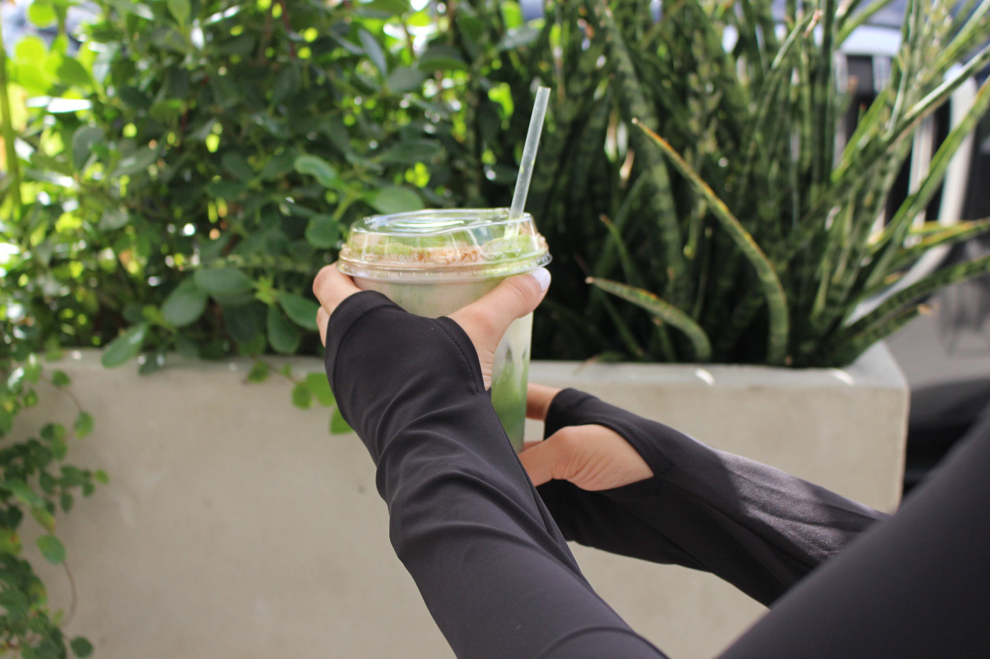 BLACK LONG SLEEVE TOP