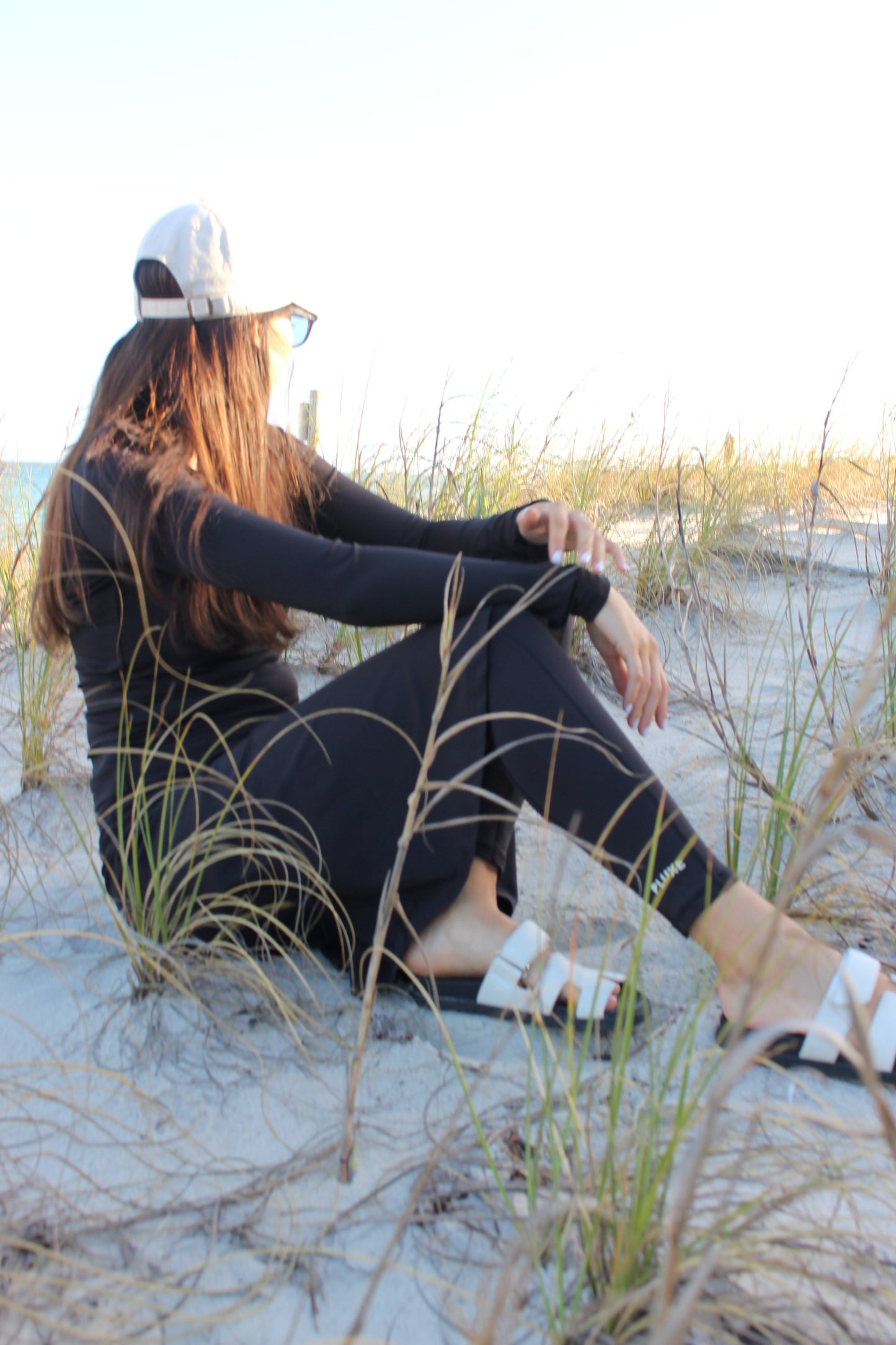 BLACK LONG SLEEVE TOP