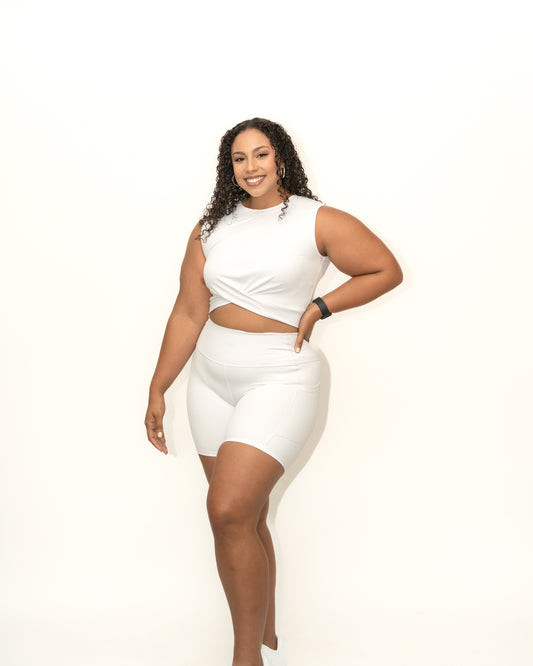 WHITE SLEEVELESS TWIST CROP