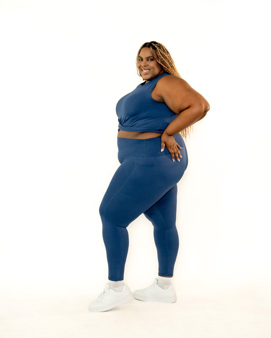 BLUE SLEEVELESS TWIST CROP